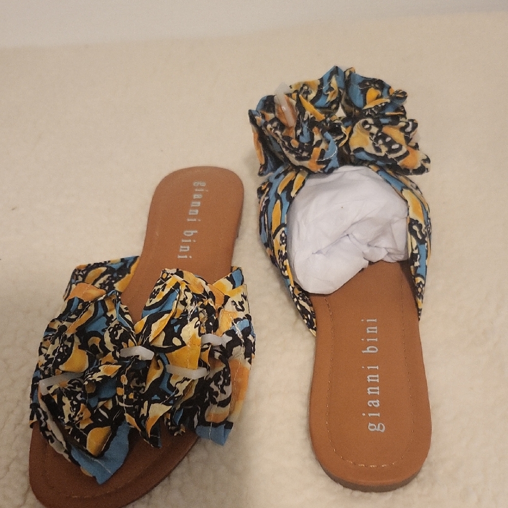 Gianni Bini Women's Floral Sandals - Blue and Yellow